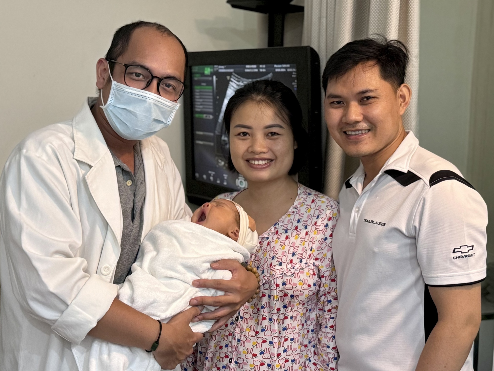 Bác sĩ Lê Thiện Kim Hào giúp thai phụ làm mẹ sau 11 lần IVF thất bại- Ảnh 1.