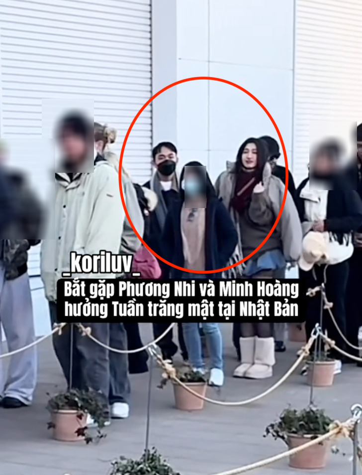 Á hậu Phương Nhi và thiếu gia Vingroup lộ diện sau lễ ăn hỏi: Thái độ của vợ chồng son gây chú ý - Ảnh 2. Á hậu Phương Nhi và thiếu gia Vingroup lộ diện sau lễ ăn hỏi: Thái độ của vợ chồng son gây chú ý - Ảnh 2.