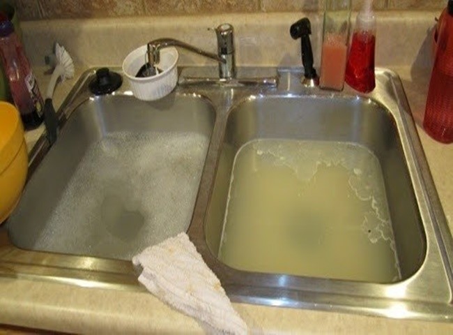 R&ograve; nước l&agrave; rỉ tiền: Trong bếp c&oacute; 5 dấu hiệu n&agrave;y th&igrave; vận may ti&ecirc;u t&aacute;n, t&agrave;i lộc ti&ecirc;u tan- Ảnh 4.