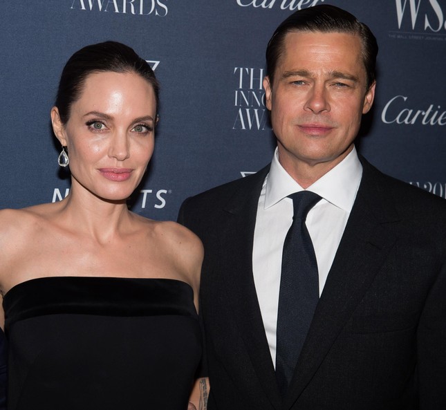 Brad Pitt cởi áo, lộ hình xăm về Angelina Jolie - Ảnh 3.