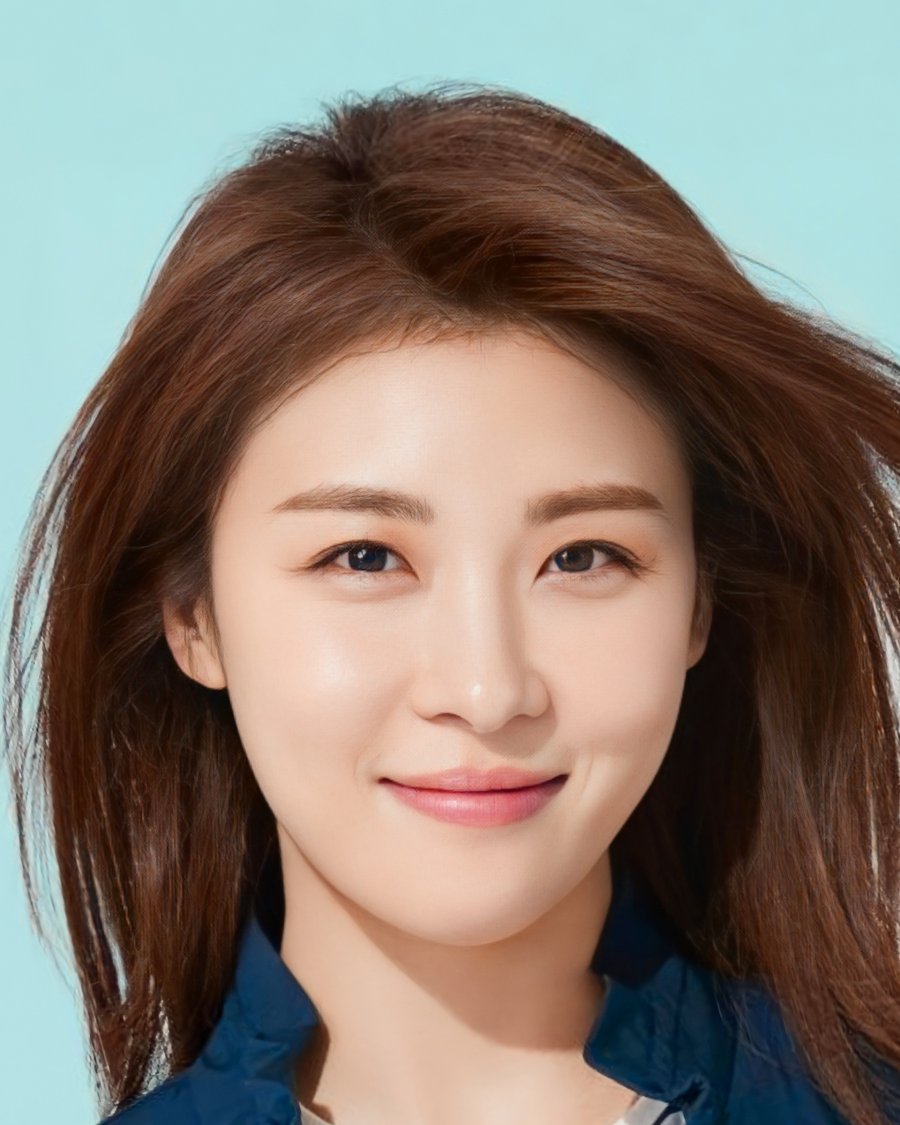 ha-ji-won4-1739322545104-17393225458751294306474.jpg