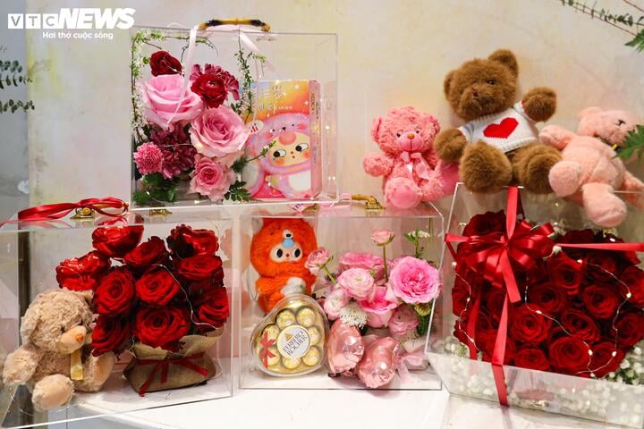 15 triệu đồng một bó hoa hồng ngày Valentine, khách nhà giàu vẫn xuống tiền mua- Ảnh 12.