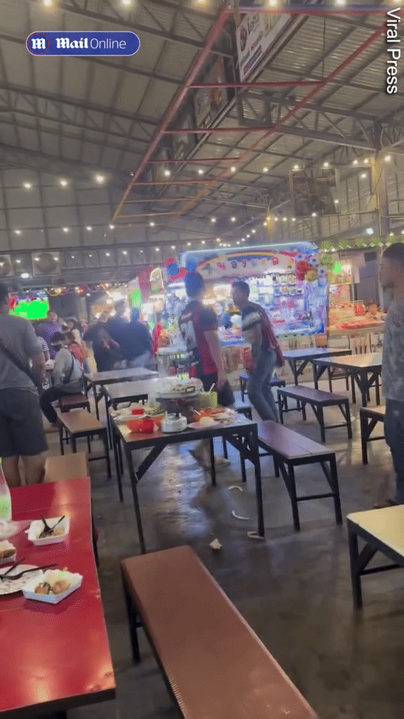 Bắt quả tang vợ đi chơi với nh&acirc;n t&igrave;nh, chồng ngỡ ng&agrave;ng ph&aacute;t hiện vợ đang qua lại với 2 người đ&agrave;n &ocirc;ng kh&aacute;c - Ảnh 1.