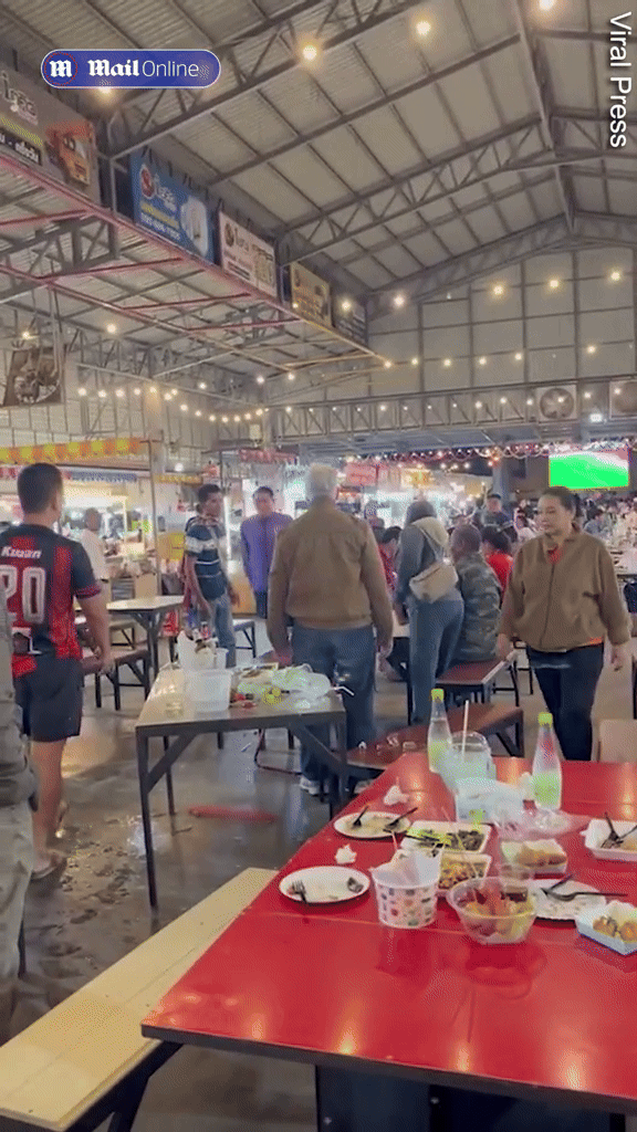 Bắt quả tang vợ đi chơi với nh&acirc;n t&igrave;nh, chồng ngỡ ng&agrave;ng ph&aacute;t hiện vợ đang qua lại với 2 người đ&agrave;n &ocirc;ng kh&aacute;c - Ảnh 2.