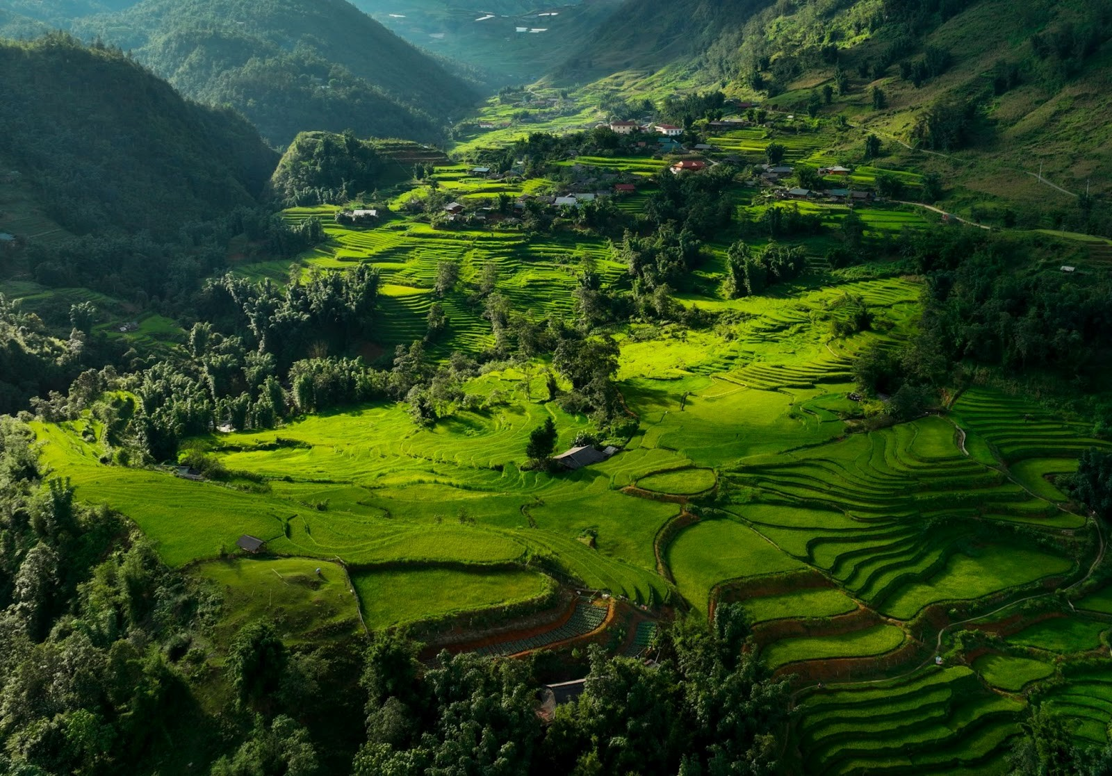 &quot;Nấc thang lên thiên đường&quot; được báo Hàn tung hô là Thụy Sĩ của Việt Nam? - Ảnh 3.