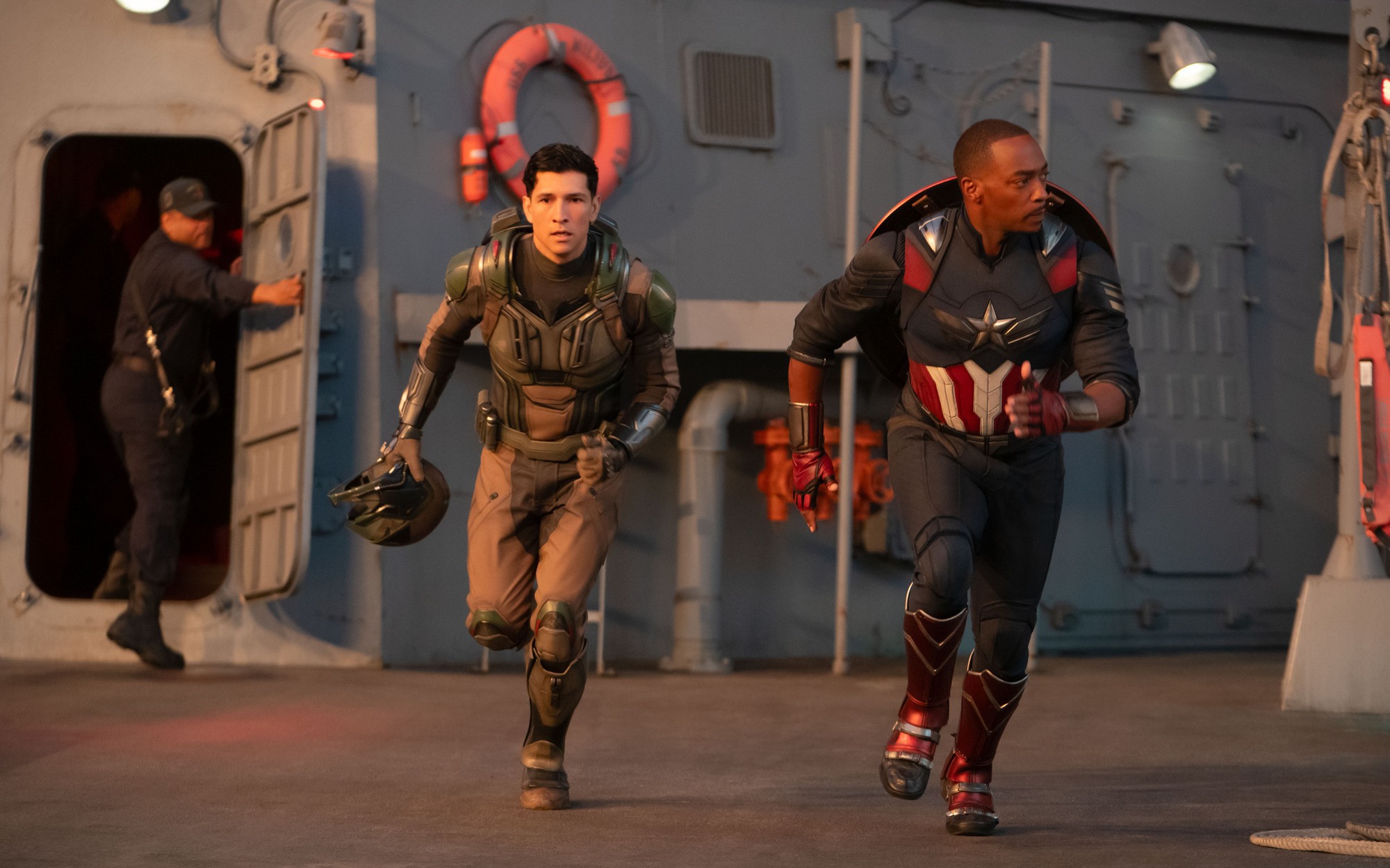 Review Captain America 4: Phim còn gì khi không còn... nam chính?