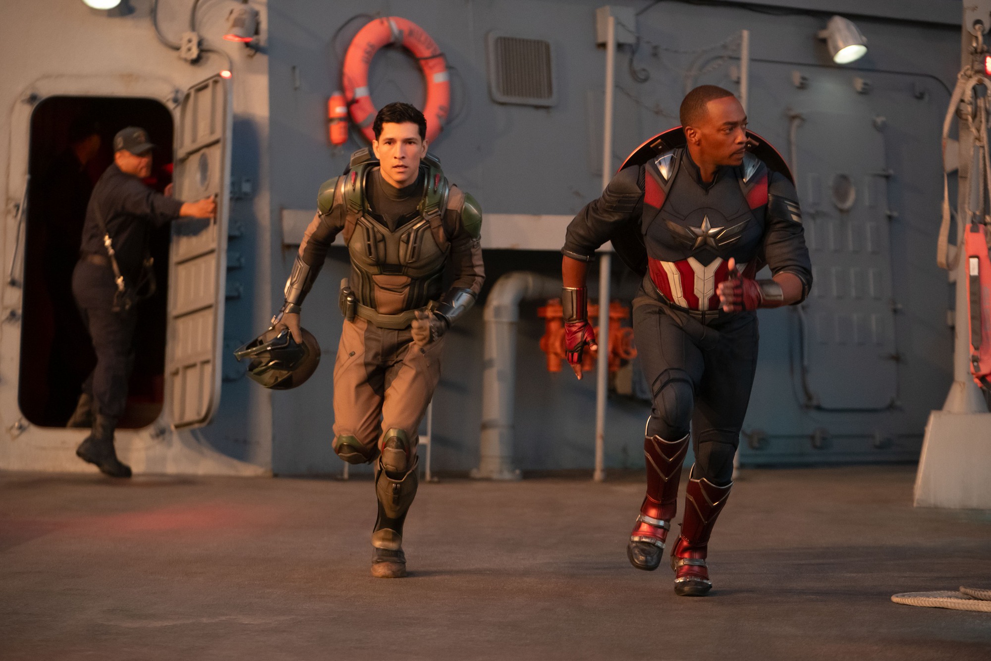 Review Captain America 4: Phim còn gì khi không còn... nam chính?- Ảnh 1.