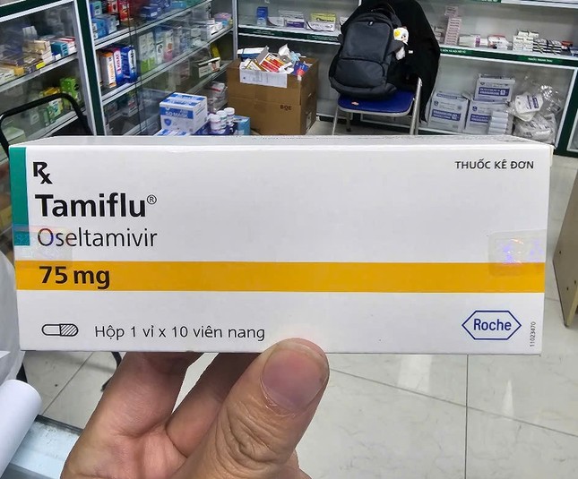 Hà Nội: Loạn giá thuốc Tamiflu điều trị cúm - Ảnh 1.