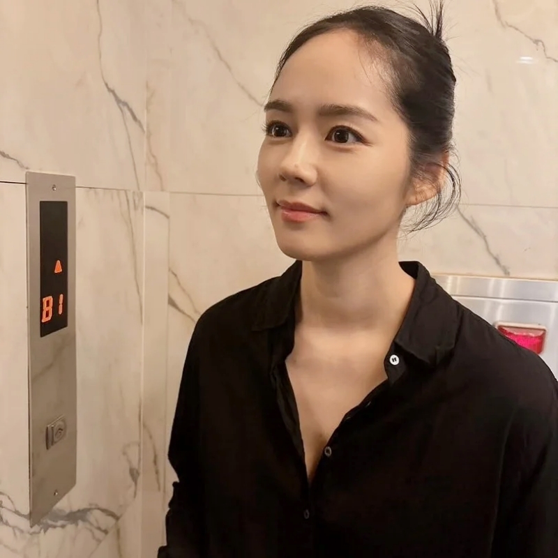 "Mỹ nhân mặt mộc đẹp nhất Hàn Quốc" lộ ảnh góc mũi đẹp rụng rời, từng tự nhận da xấu nhưng không ai tin  - Ảnh 4.
