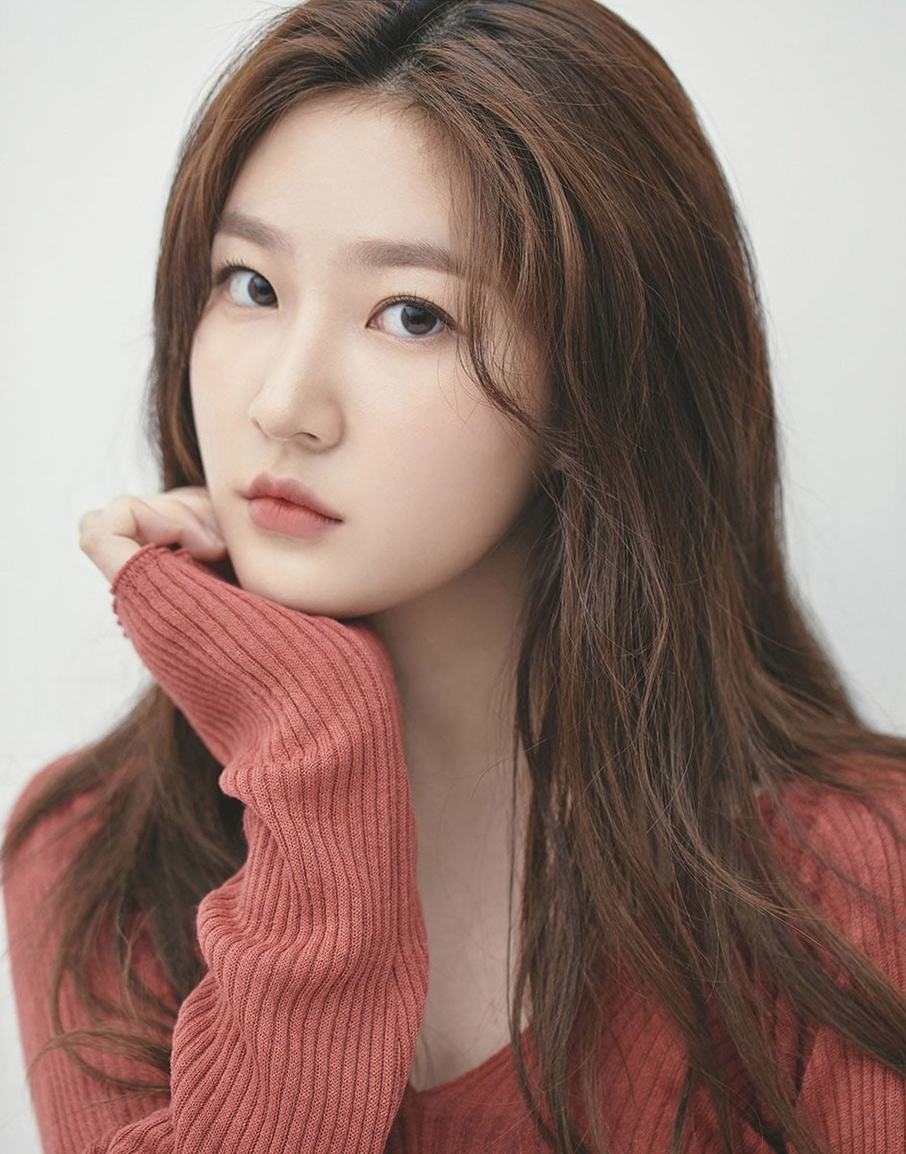 Kim Sae Ron trước khi qua đời ở tuổi 25: &quot;Em bé quốc dân&quot; một thời, mất tất cả vì bê bối vi phạm pháp luật - Ảnh 2.