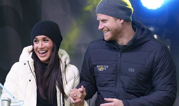 Vương tử Harry trải lòng về việc có thêm con với Meghan Markle- Ảnh 1.