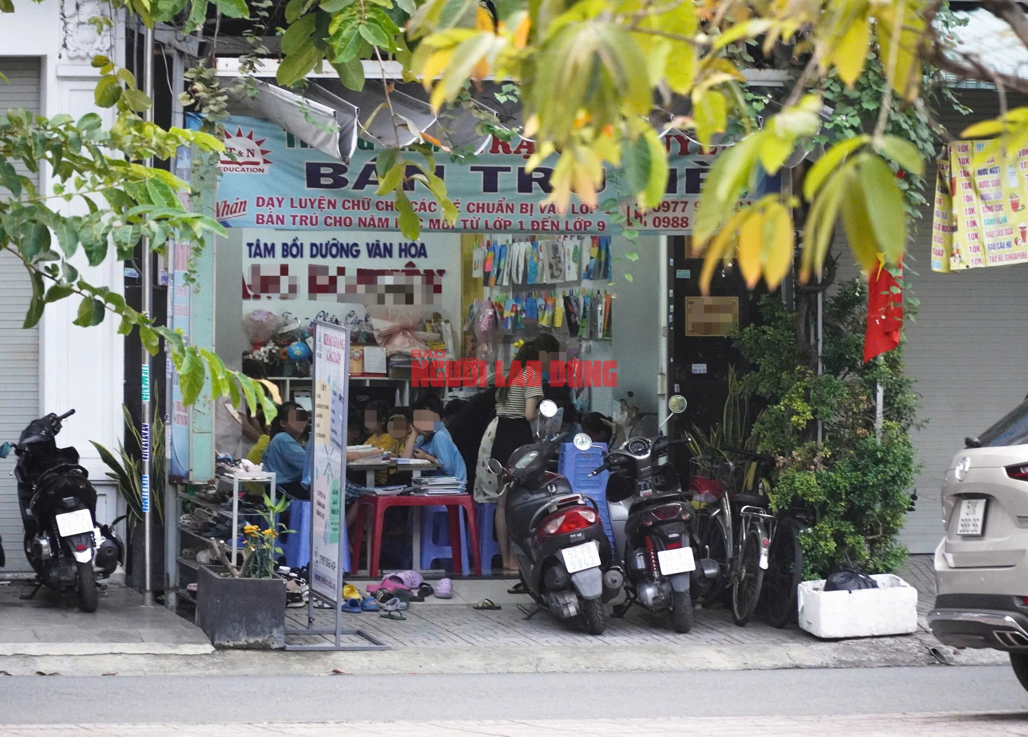 Muôn kiểu lách để dạy thêm cho học sinh tiểu học ở TP HCM- Ảnh 1. Muôn kiểu lách để dạy thêm cho học sinh tiểu học ở TP HCM- Ảnh 1.