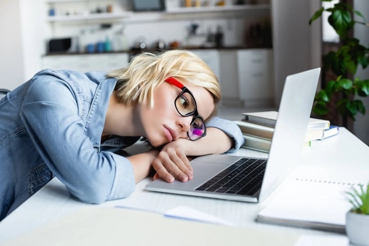 tired-blonde-woman-eyeglasses-working-92874966-10494939-1739931092380-1739931092445594965304.jpeg