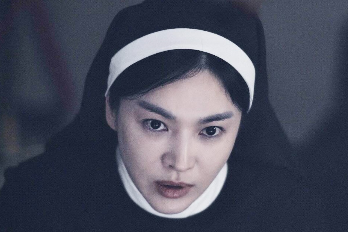 ‘Dark Nuns’: Song Hye Kyo chưa tỏa sáng - Ảnh 2.