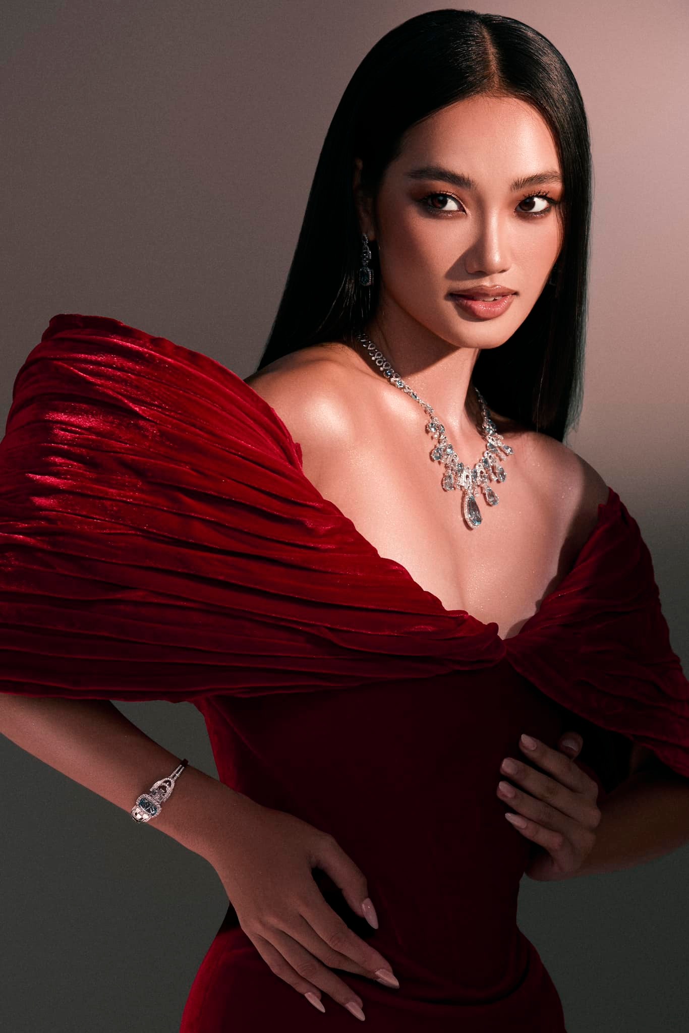 Rầm rộ danh tính 1 người đẹp nghi được &quot;dọn đường&quot; nối gót Kỳ Duyên thi Miss Universe 2025 - Ảnh 3.