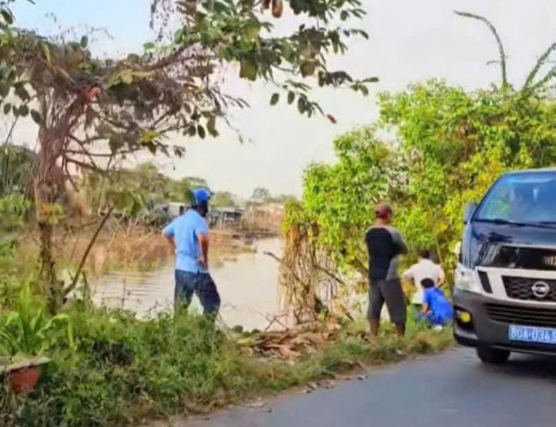 Vụ người phụ nữ bán bún riêu giết người bán thịt heo: Nghi phạm sau khi hành sự vẫn thản nhiên bán hàng, khóc sướt mướt tại đám tang - Ảnh 1.