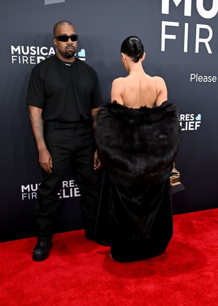 kanye-bianca-censori-3-te-250202-17385455082851017342080-1738548882726-1738548882787619934565.jpg