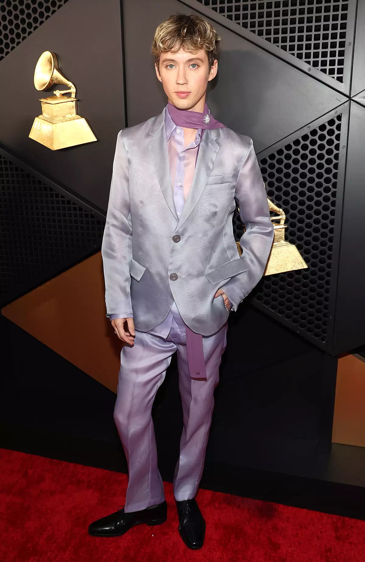 troye-sivan-grammys-2025-arrival-1738550391507-1738550391567651112383.jpg