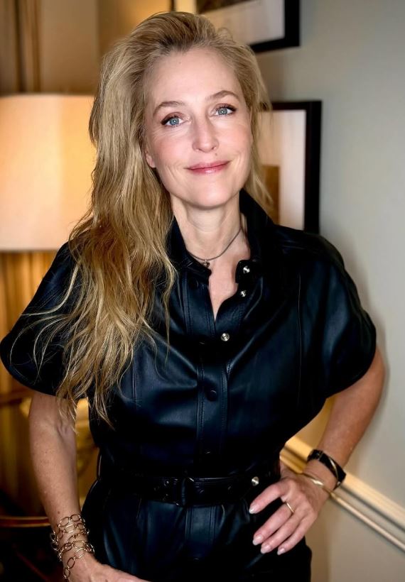 gillian-anderson-23-1738763905500-17387639056142021987524.jpg