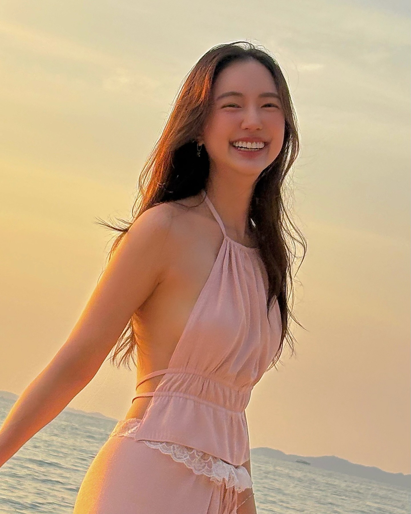 Park Min Young gặp đối thủ, ngôi 