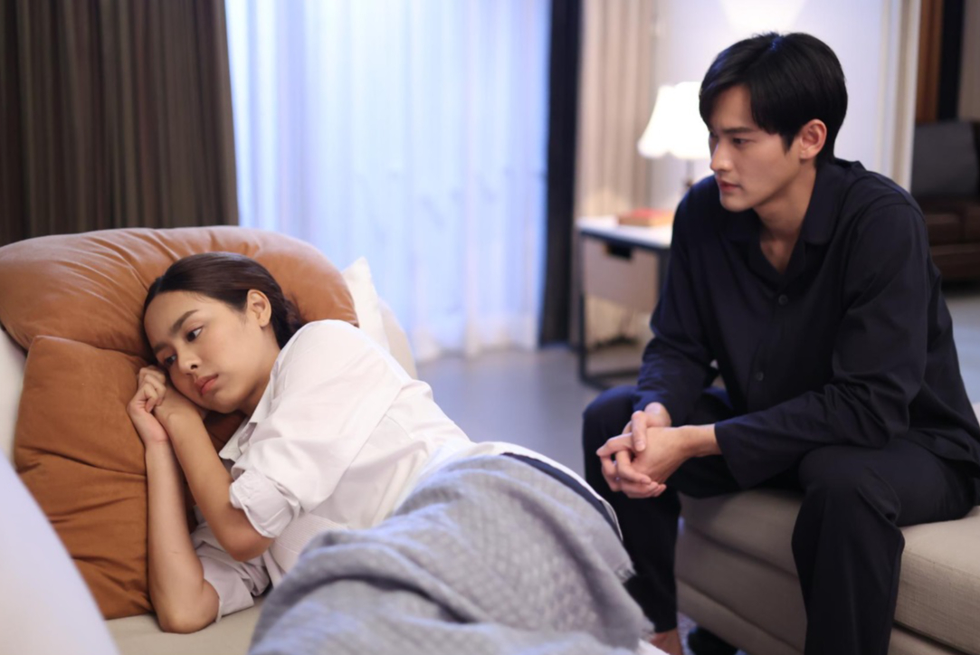 Biết vợ có thai, chồng đưa cho xem tờ giấy làm tôi hoang mang hoảng loạn - Ảnh 1.