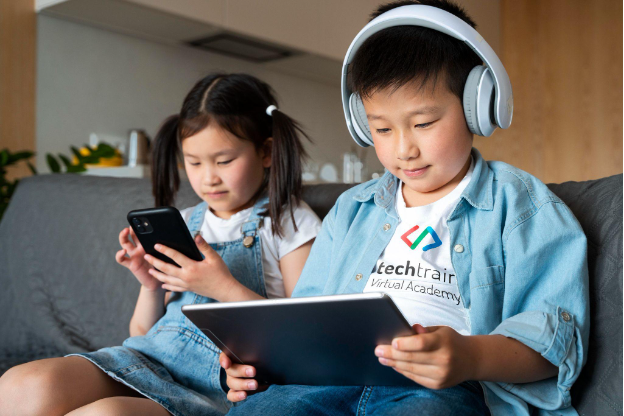 AI cho trẻ em: 500 suất trải nghiệm từ TechTrain - Ảnh 1. AI cho trẻ em: 500 suất trải nghiệm từ TechTrain - Ảnh 1.