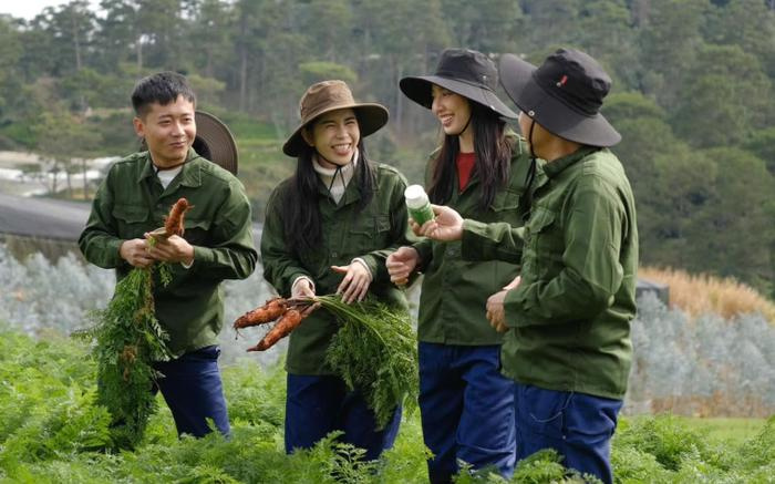 Hằng Du Mục, Quang Linh Vlogs và Thùy Tiên: Thiện nguyện và quảng cáo không thể bù trừ! - Ảnh 11.