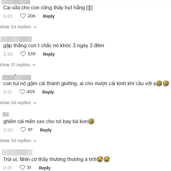 Em bé khóc nức nở trong khoảnh khắc tạm biệt chiếc ti giả đầu đời, lời chia tay bao giờ cũng khó nói vậy đấy - Ảnh 3. Em bé khóc nức nở trong khoảnh khắc tạm biệt chiếc ti giả đầu đời, lời chia tay bao giờ cũng khó nói vậy đấy - Ảnh 3.