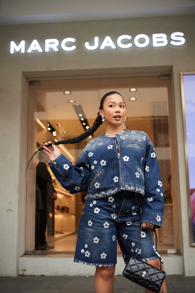 Doãn Hải My, Mẫn Tiên và dàn KOL nổi tiếng cùng đón chào mẫu túi Marc Jacobs The Dual cực hot- Ảnh 5. Doãn Hải My, Mẫn Tiên và dàn KOL nổi tiếng cùng đón chào mẫu túi Marc Jacobs The Dual cực hot- Ảnh 5.