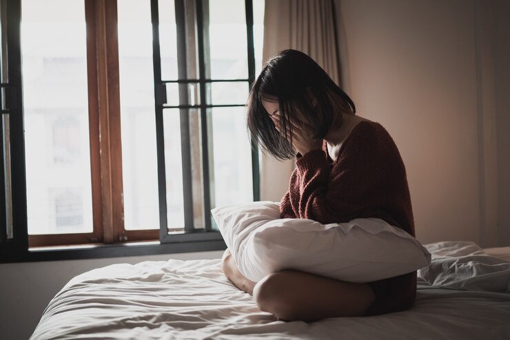 Nửa đêm nghe tiếng con gái khóc thút thít trong phòng, tôi vào hỏi thì con khẩn cầu đầy đau đớn: Ly hôn ngay lập tức, không thể chần chừ - Ảnh 1. Nửa đêm nghe tiếng con gái khóc thút thít trong phòng, tôi vào hỏi thì con khẩn cầu đầy đau đớn: Ly hôn ngay lập tức, không thể chần chừ - Ảnh 1.