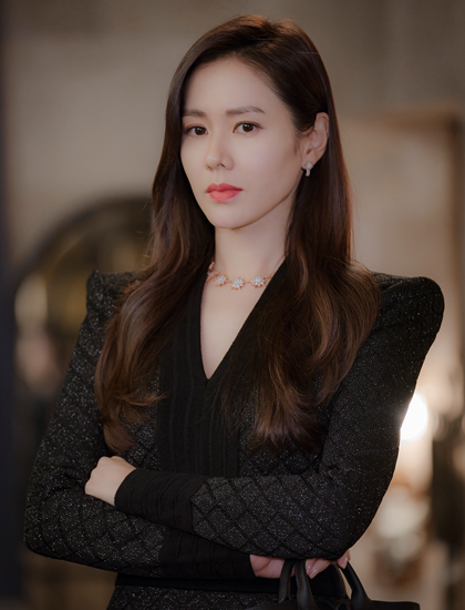 son-ye-jin-4528-1580-1742126660211962559362.png