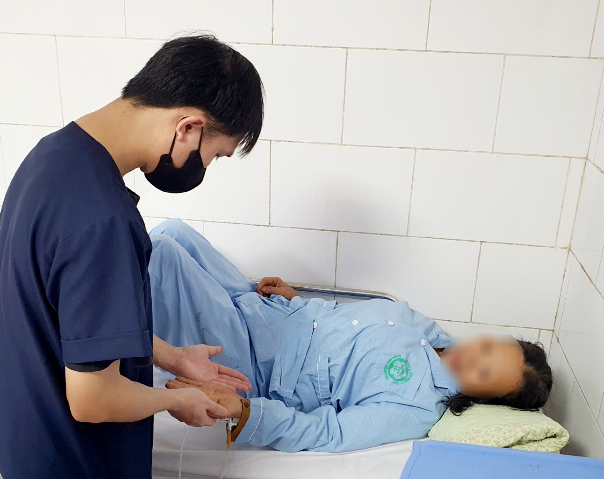 Cảnh báo: Suy gan, thận do ngộ độc nấm - Ảnh 2. Cảnh báo: Suy gan, thận do ngộ độc nấm - Ảnh 2.