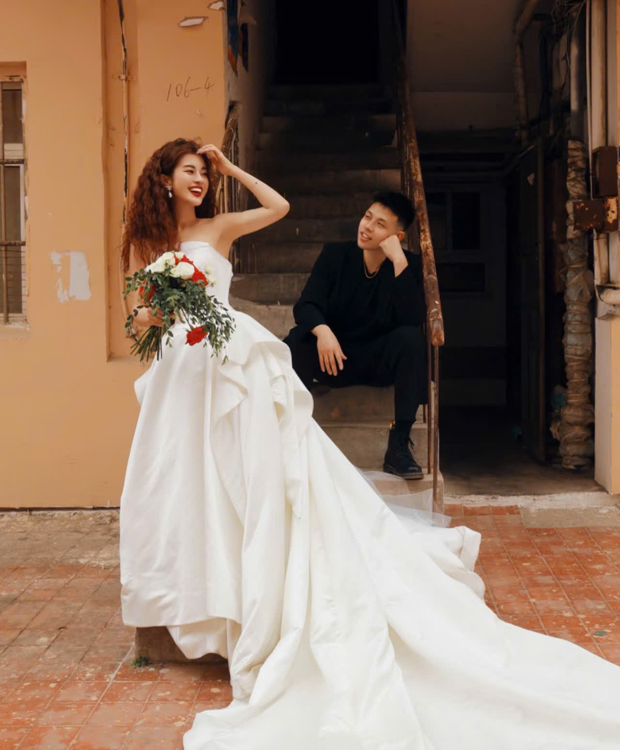 Đi ngược về qu&aacute; khứ ghen tu&ocirc;ng với chồng v&agrave; bạn học lớp mẫu gi&aacute;o khiến tất cả thốt l&ecirc;n: Chị thắng!- Ảnh 6.