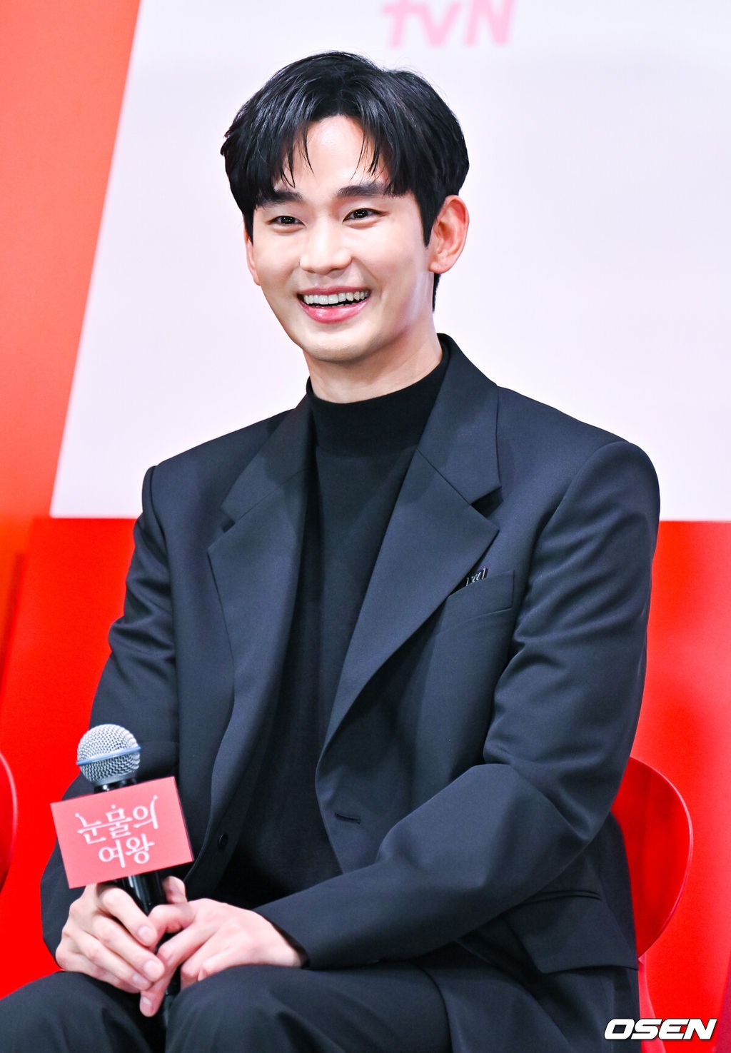 2 quy định khắt khe để được gặp Kim Soo Hyun giữa bão đời tư chấn động- Ảnh 2.