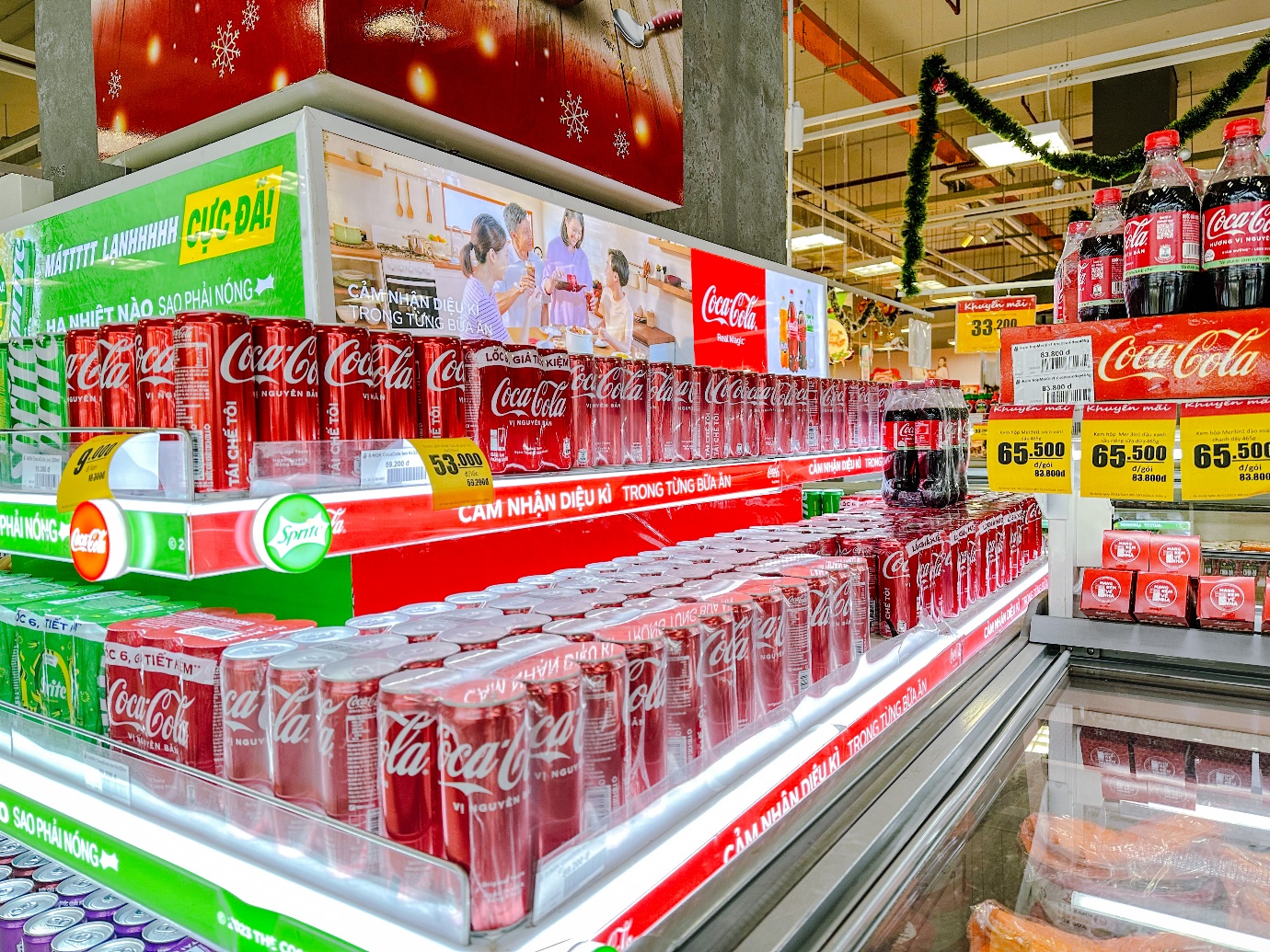 Coca-Cola bán gần 900 triệu lít, lãi hàng trăm tỷ ở Việt Nam, là thị trường lớn thứ ba sau Trung Quốc và Mỹ - Ảnh 2.