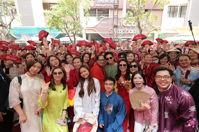 Chỉ có ở concert &quot;Anh Trai Vượt Ngàn Chông Gai&quot;: Tưởng đâu đi concert chỉ nghe nhạc thôi mà cũng bỏ túi mớ ảnh triệu like đáng nhớ!- Ảnh 4.