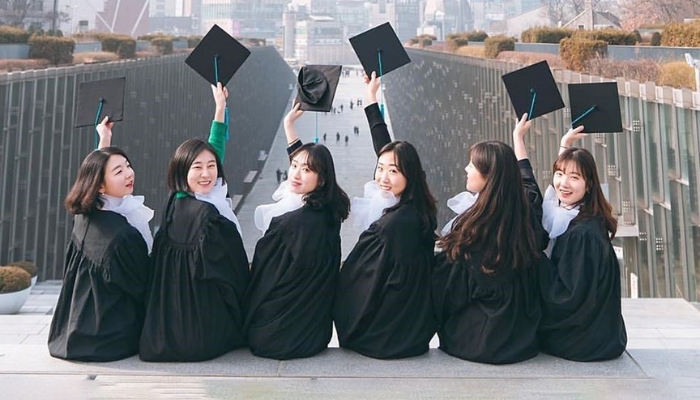 Bán đất cho con học đại học, sống tằn tiện khổ sở chỉ để con ra trường kiếm lương 5 triệu: Không nên để chi phí giáo dục bào rỗng tài sản gia đình!- Ảnh 4. Bán đất cho con học đại học, sống tằn tiện khổ sở chỉ để con ra trường kiếm lương 5 triệu: Không nên để chi phí giáo dục bào rỗng tài sản gia đình!- Ảnh 4.