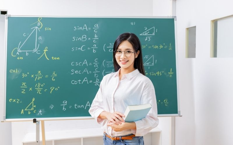 Ngành nghề được Dự thảo Luật quy định "lương xếp cao nhất", đi học được hỗ trợ gần 4 triệu/tháng nhưng vẫn đang thiếu hơn 113.000 nhân sự - Ảnh 4. Ngành nghề được Dự thảo Luật quy định "lương xếp cao nhất", đi học được hỗ trợ gần 4 triệu/tháng nhưng vẫn đang thiếu hơn 113.000 nhân sự - Ảnh 4.