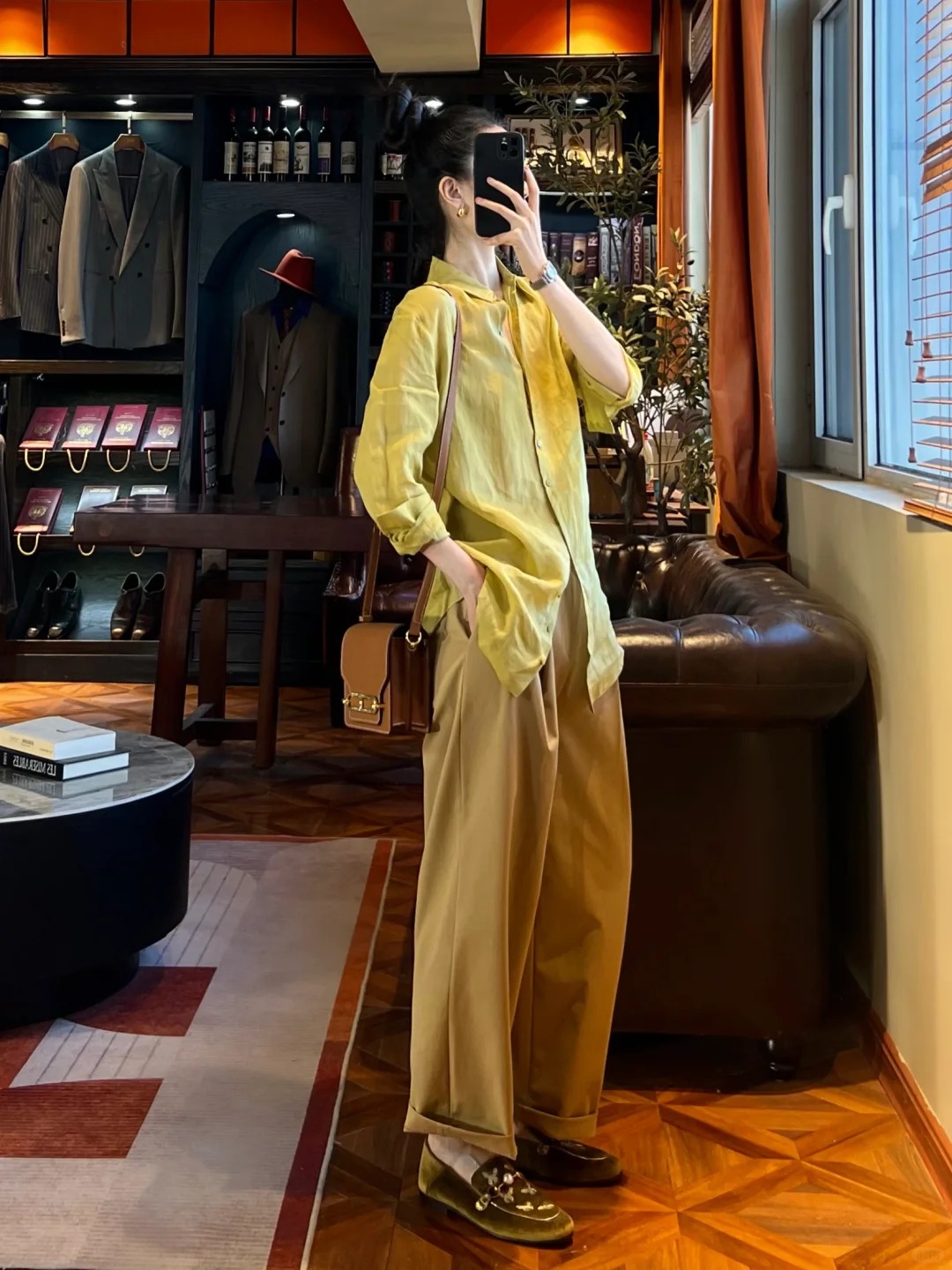 Quần kaki phối màu đơn giản, phong cách thanh lịch, mặc thế nào cũng thời thượng - Ảnh 12.