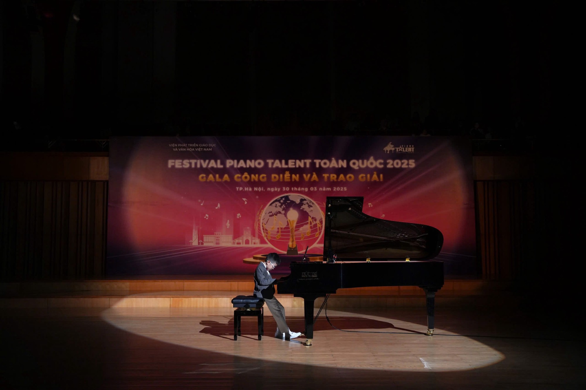 Đêm Chung Kết Festival Piano Talent Toàn Quốc 2025: Tôn vinh tài năng trẻ Việt Nam- Ảnh 7. Đêm Chung Kết Festival Piano Talent Toàn Quốc 2025: Tôn vinh tài năng trẻ Việt Nam- Ảnh 7.