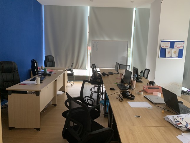 Đ&oacute;ng cả trăm triệu nhưng trẻ kh&ocirc;ng thể đến trường - Ảnh 2.