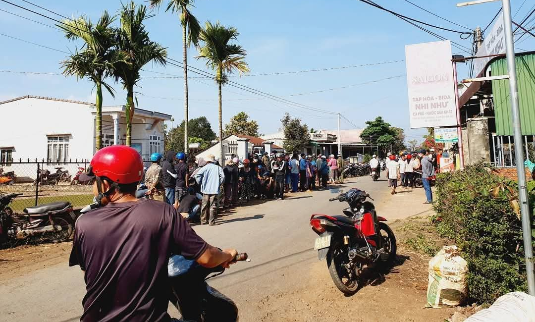 Nam thanh niên sang tận nhà sát hại người yêu rồi đến công an đầu thú - Ảnh 1.