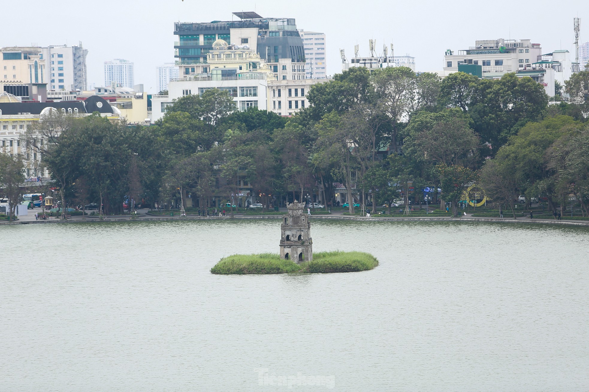 Hà Nội: Toàn cảnh tòa nhà 'Hàm cá mập' sát hồ Gươm sắp bị phá dỡ - Ảnh 9.