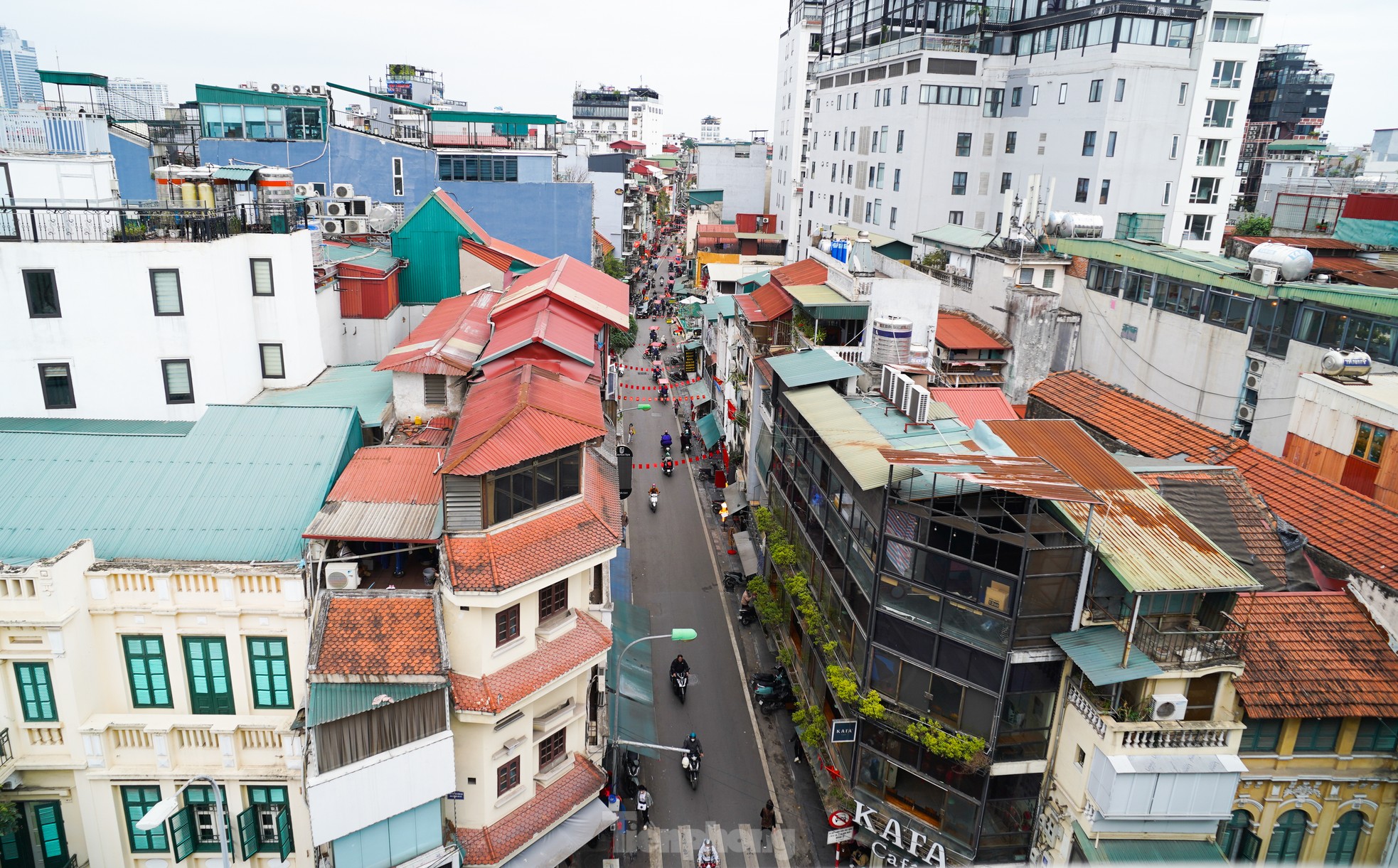 Hà Nội: Toàn cảnh tòa nhà 'Hàm cá mập' sát hồ Gươm sắp bị phá dỡ - Ảnh 7.