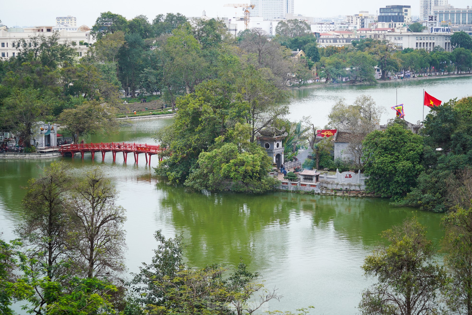 Hà Nội: Toàn cảnh tòa nhà 'Hàm cá mập' sát hồ Gươm sắp bị phá dỡ - Ảnh 8.