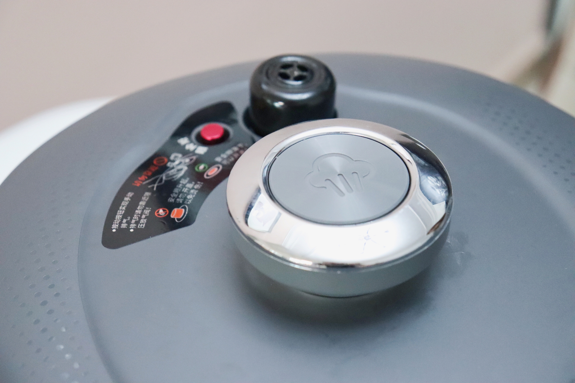 Khuy&ecirc;n ch&acirc;n th&agrave;nh: 5 thứ n&agrave;y kh&ocirc;ng hỏng cũng n&ecirc;n thay mới, để l&acirc;u 