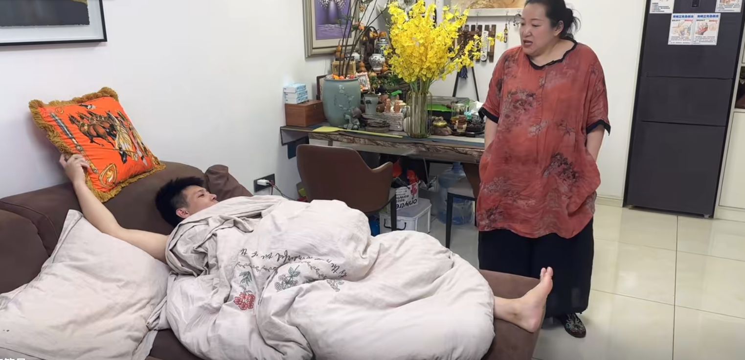 Ch&agrave;ng rể 28 tuổi v&agrave; mẹ vợ U50 đ&atilde; sống như thế n&agrave;o m&agrave; d&acirc;n t&igrave;nh ngỡ ng&agrave;ng: Hiếm ai l&agrave;m được!- Ảnh 4.