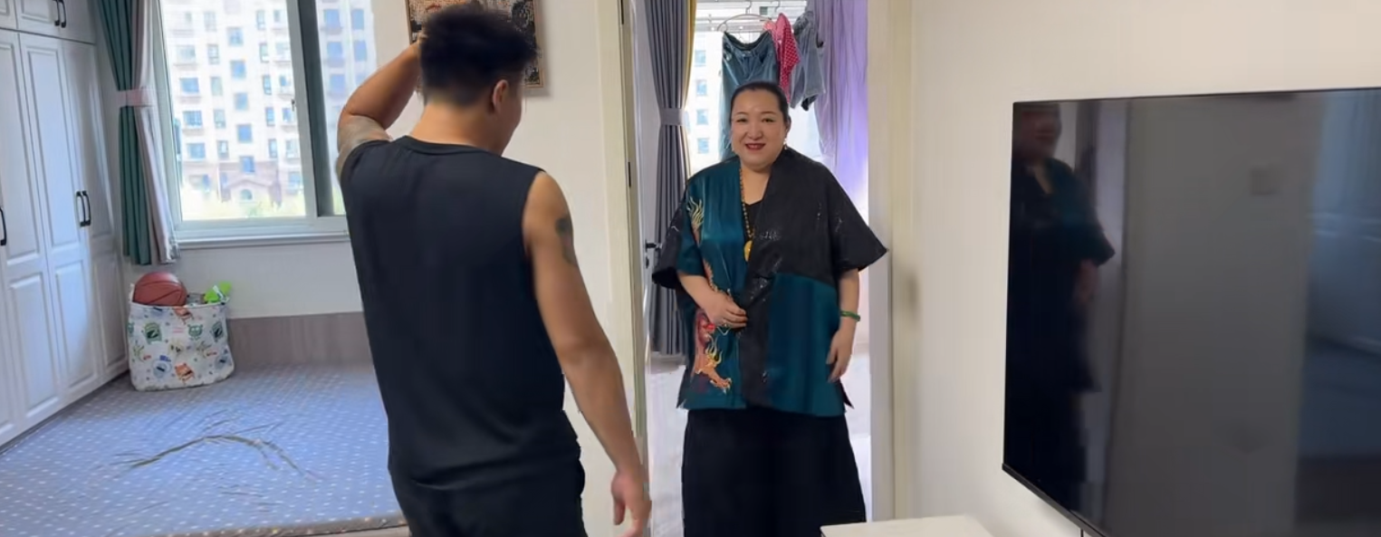 Ch&agrave;ng rể 28 tuổi v&agrave; mẹ vợ U50 đ&atilde; sống như thế n&agrave;o m&agrave; d&acirc;n t&igrave;nh ngỡ ng&agrave;ng: Hiếm ai l&agrave;m được!- Ảnh 6.