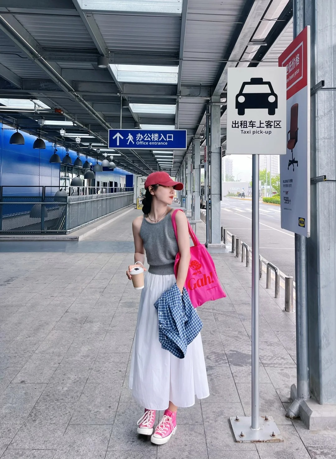 Xuân Hè Này Không Thể Thiếu Đôi Giày Này – Bí Quyết Hoàn Thiện Phong Cách Thời Thượng! - Ảnh 4. Xuân Hè Này Không Thể Thiếu Đôi Giày Này – Bí Quyết Hoàn Thiện Phong Cách Thời Thượng! - Ảnh 4.