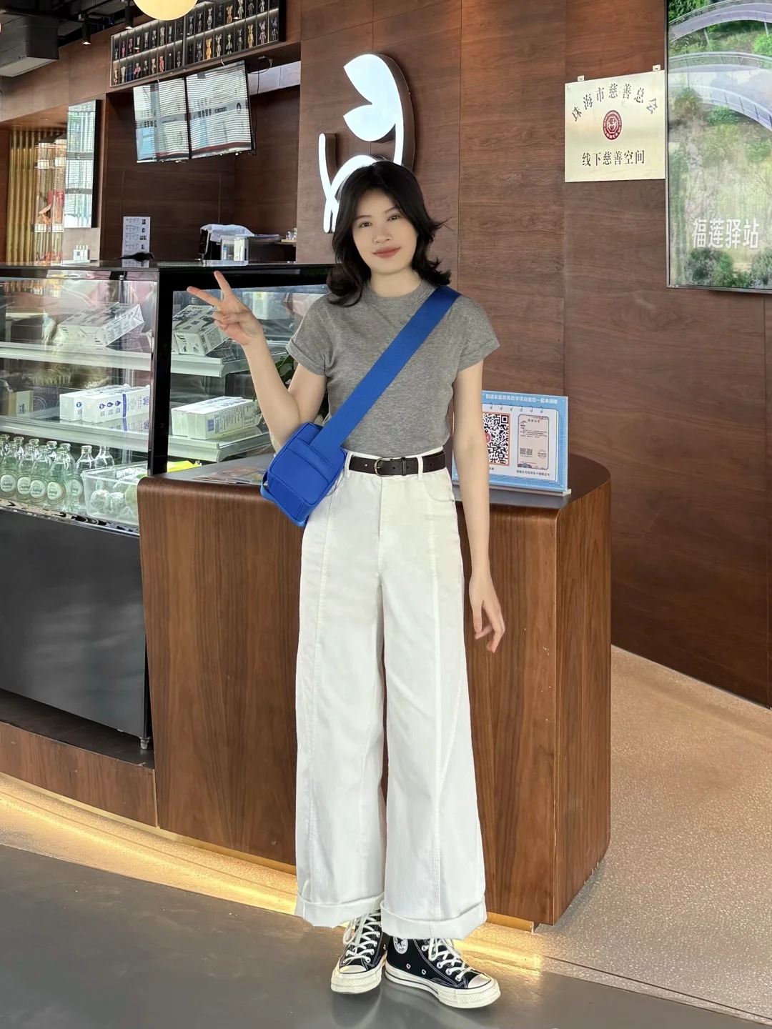 Xuân Hè Này Không Thể Thiếu Đôi Giày Này – Bí Quyết Hoàn Thiện Phong Cách Thời Thượng! - Ảnh 14. Xuân Hè Này Không Thể Thiếu Đôi Giày Này – Bí Quyết Hoàn Thiện Phong Cách Thời Thượng! - Ảnh 14.